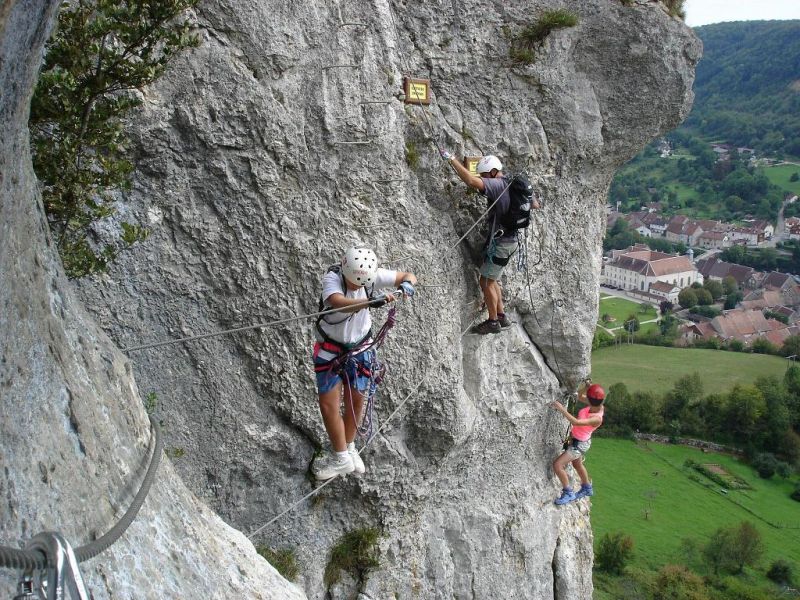 La via ferrata de la Roche du Mont: ornans022.jpg